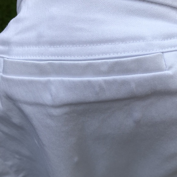 89th + Madison white boyfriend short.  Small - Picture 6 of 8